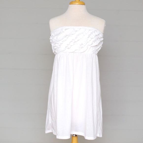 OPI Dresses & Skirts - White Strapless Ruffle Dress